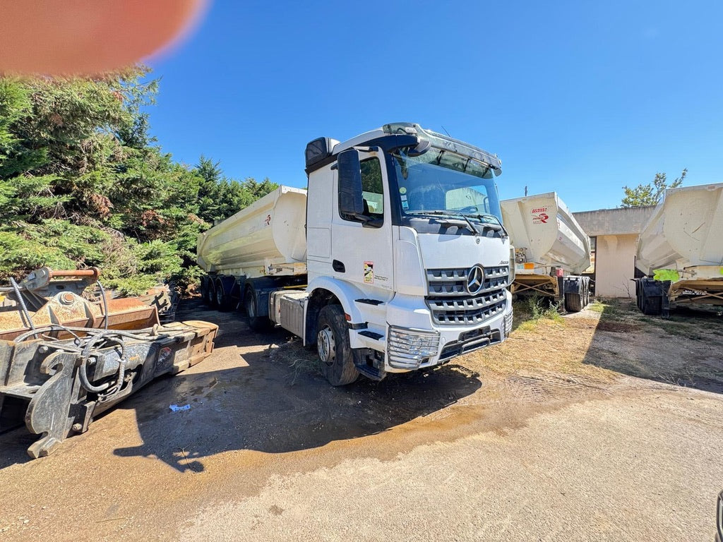 Mercedes AROCS 2051