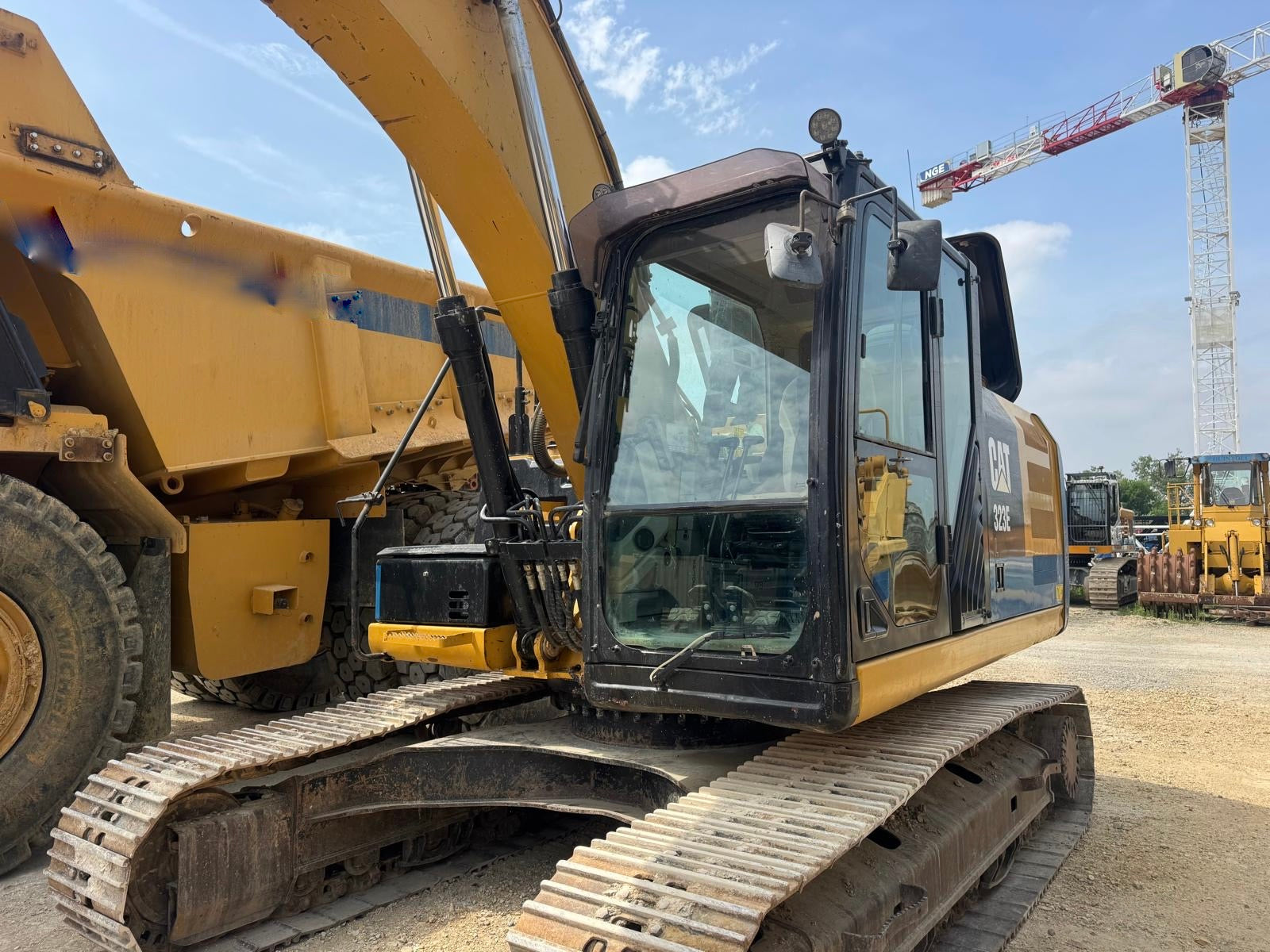 CATERPILLAR 323E